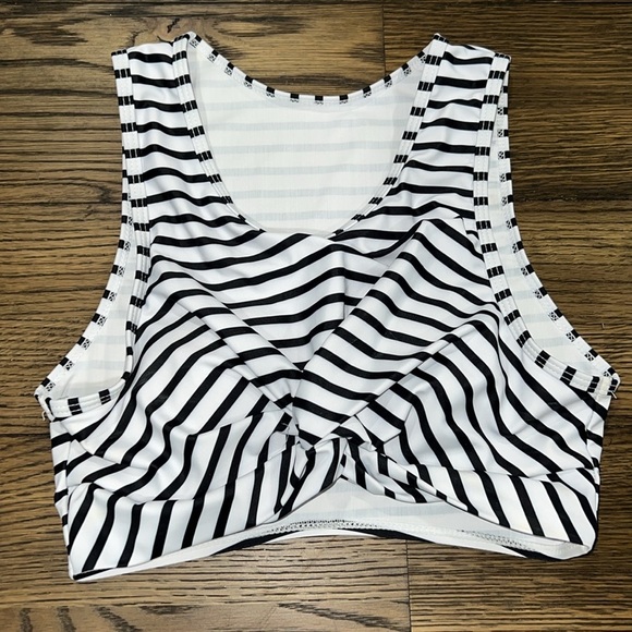 Swim Tops Bundle S Green Black White Victoria's Secret Halter Knot Front Bikini - Picture 6 of 9